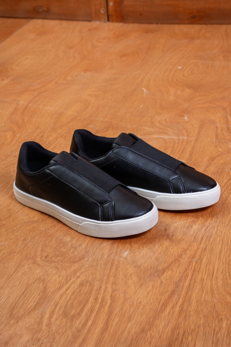 Calzado Casual. - Negro 