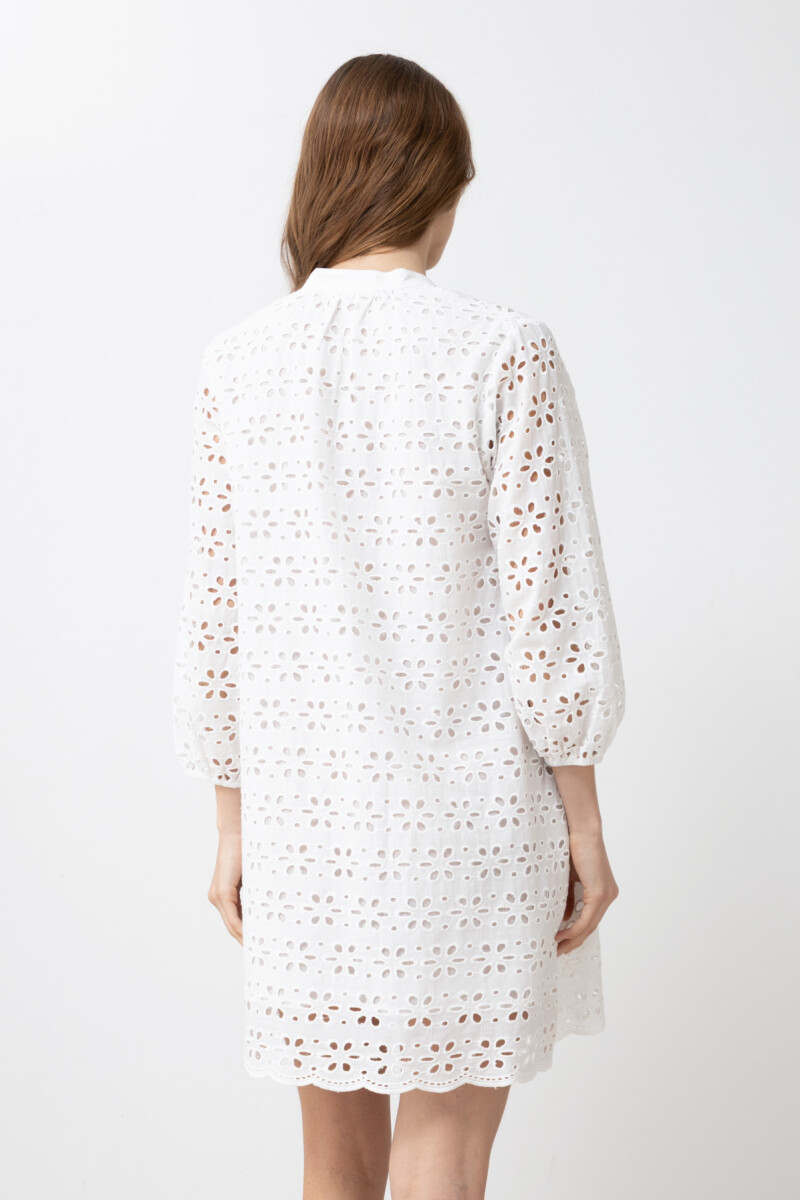Vestido broderie cuello mao blanco