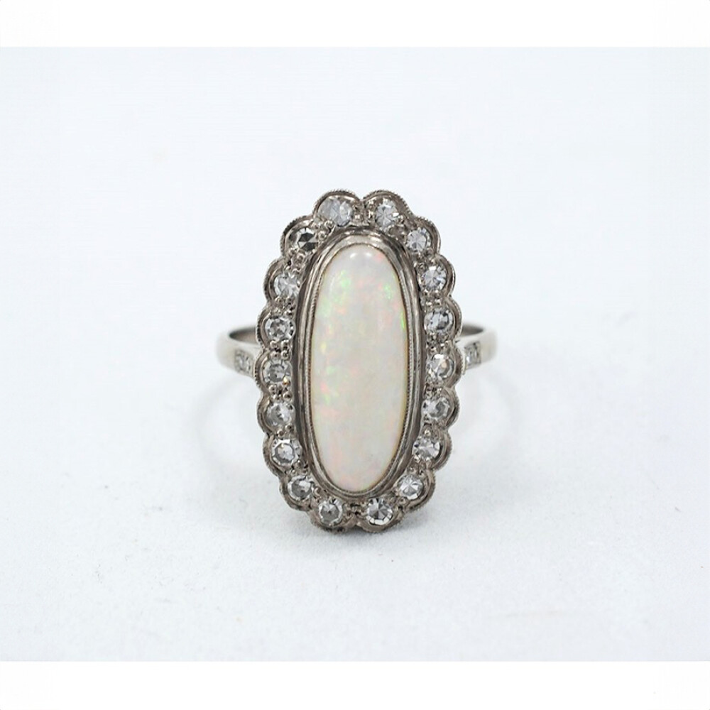 Anillo Oro 18K Blanco, Brillantes Y Opalo Anillo Oro 18K Blanco, Brillantes Y Opalo