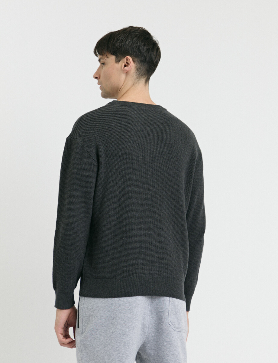 470585 SWEATER FERAUD Negro