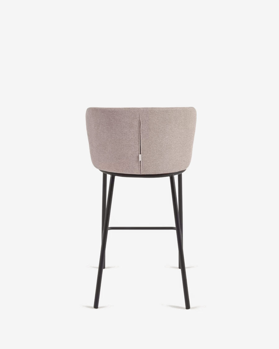 Taburete Ciselia de chenilla marrón claro y patas de acero con acabado negro altura 65 cm