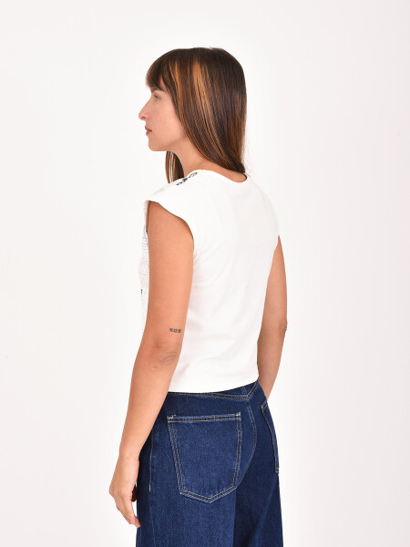 REMERA LEYLA VARIANTE 2