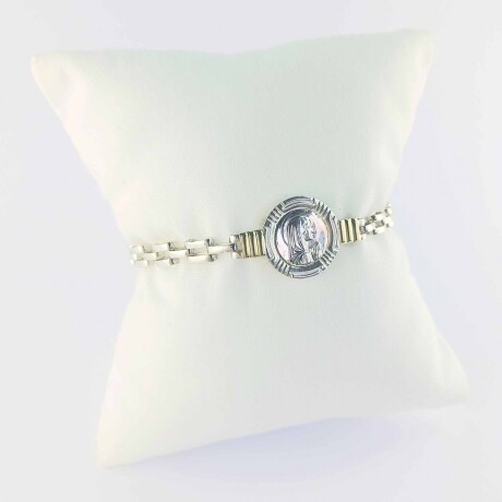 Pulsera religiosa de plata 925 con detalles en double de oro 18 ktes. Pulsera religiosa de plata 925 con detalles en double de oro 18 ktes.
