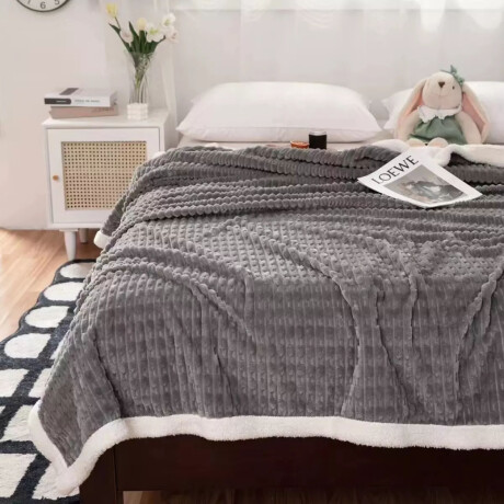 Set Invierno Frazada Polar 2 Plazas + Calienta Cama CuorI Gris Verdoso
