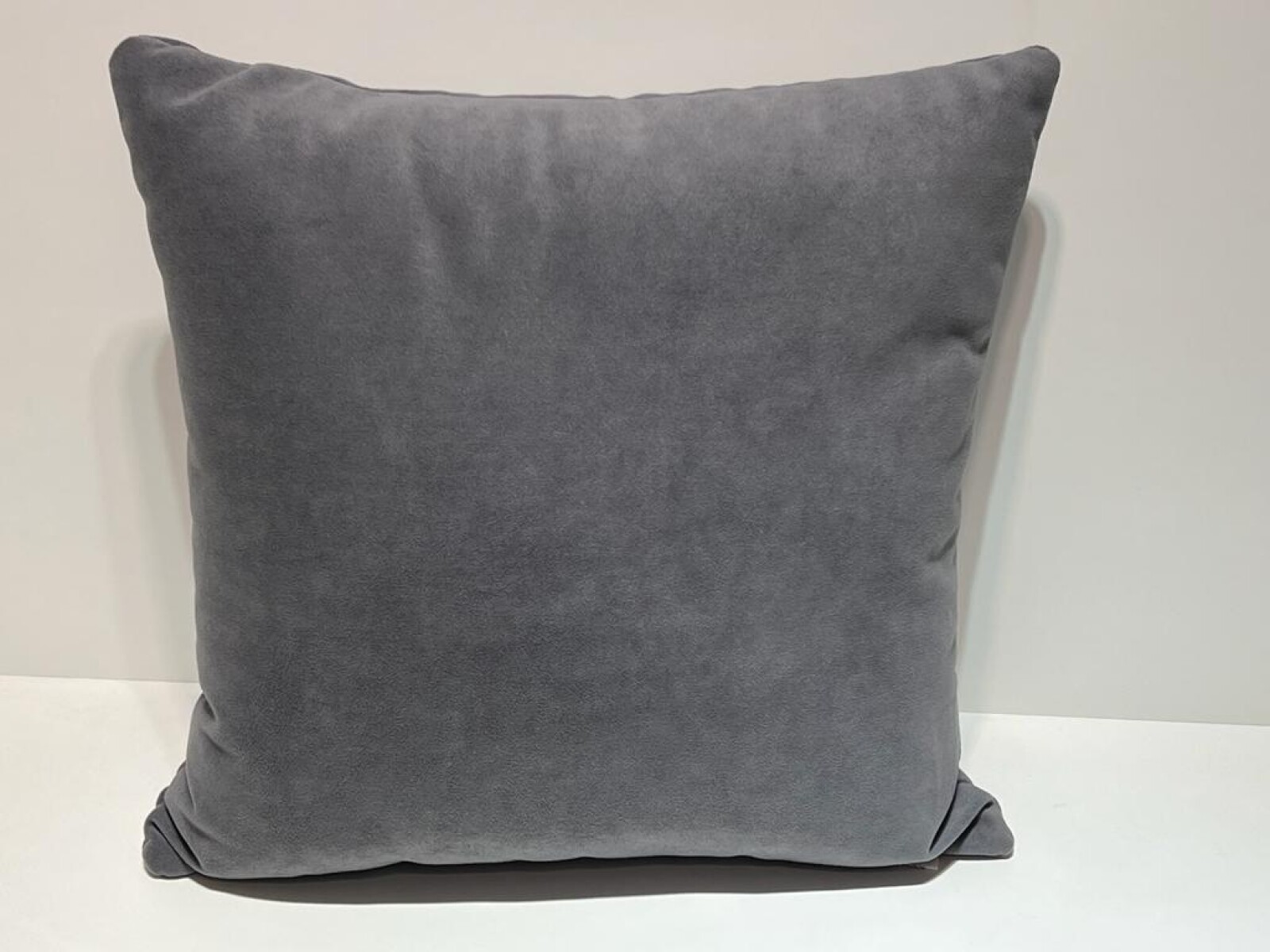 ALMOHADON 40X40 - TELA EASY CLEAN GRIS 