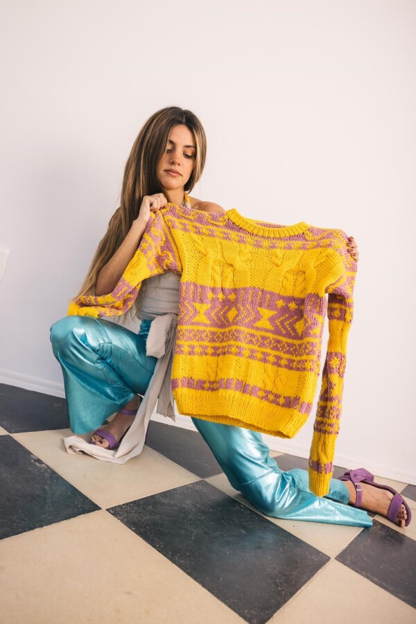 Buzo Islander Amarillo / Lila