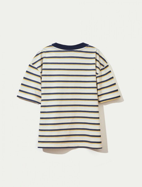 CAMISETA INFANTIL OVERSIZED CON ESTAMPA MULTICOLOR
