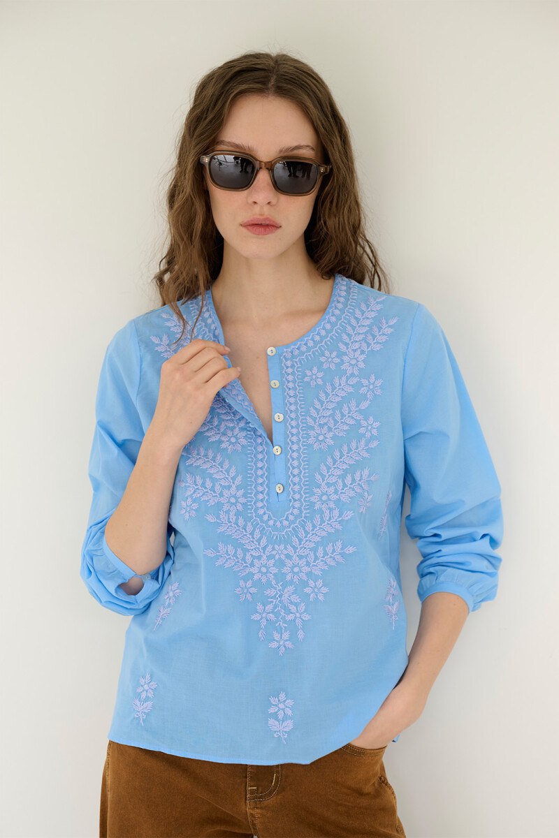 BLUSA INDI CELESTE