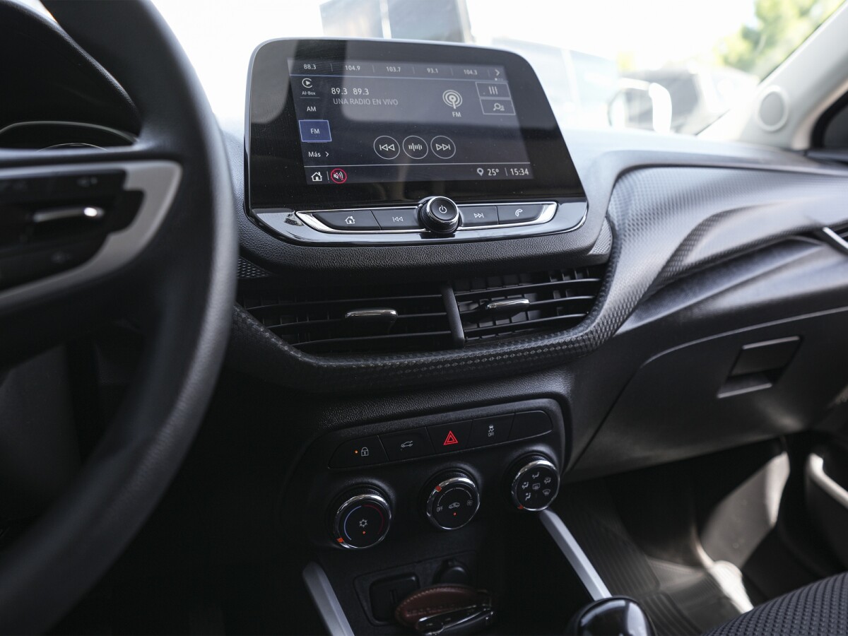 Chevrolet Onix Ltz 1.0T Extra Full | Permuta / Financia Chevrolet Onix Ltz 1.0T Extra Full | Permuta / Financia