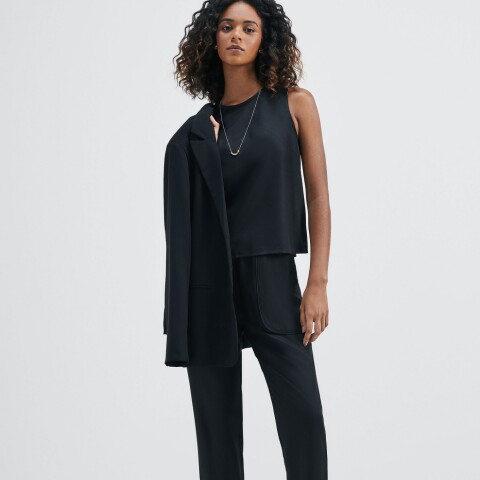 CALCA FEM PRETO ESCURO