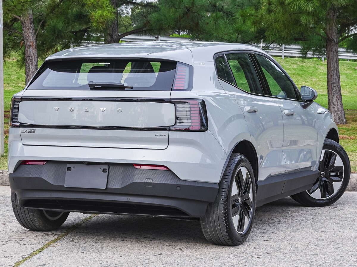 Volvo EX30 E40 100% Eléctrico 2026 0KM | Permuta / Financia Volvo EX30 E40 100% Eléctrico 2026 0KM | Permuta / Financia