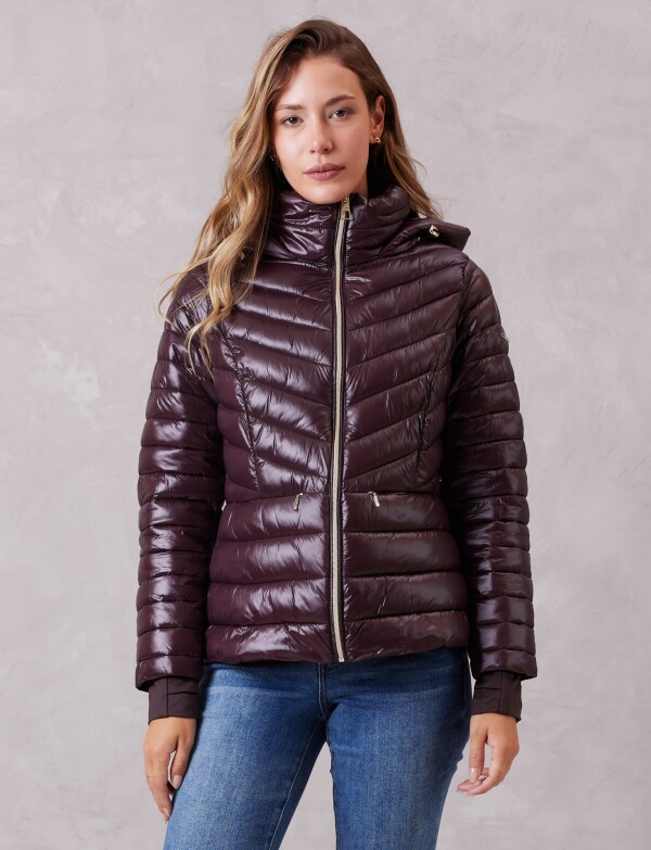 Campera Puffer Satinada Con Capucha Y Puños MARRON