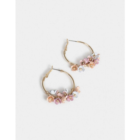 Argollas Con Flores Dorado