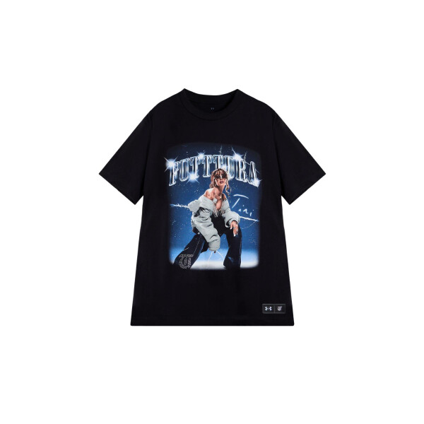 REMERA UNDER ARMOUR TINI FUTTTURA Mujer 6018083-001 Negro