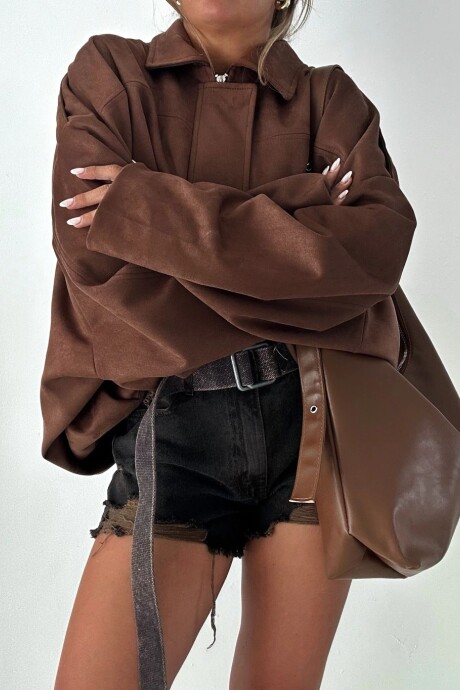 Campera VIRAL- con detalle LIQUIDAMOS! Chocolate