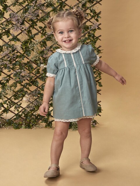 Vestidode Lino Con Tiras Bordadas Verde