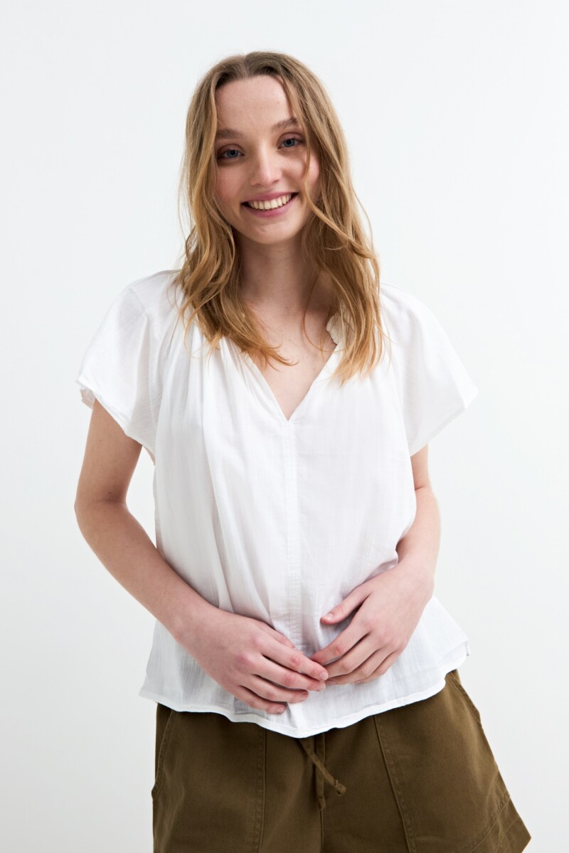 Blusa manga corta con frunce en hombros - Blanco 