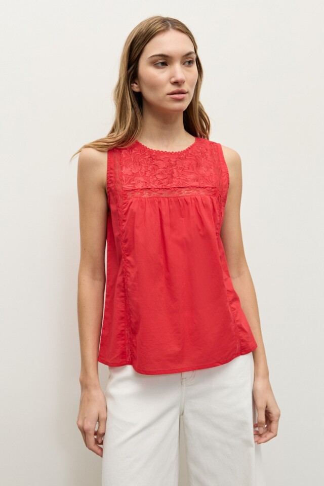 Blusa bordada rojo