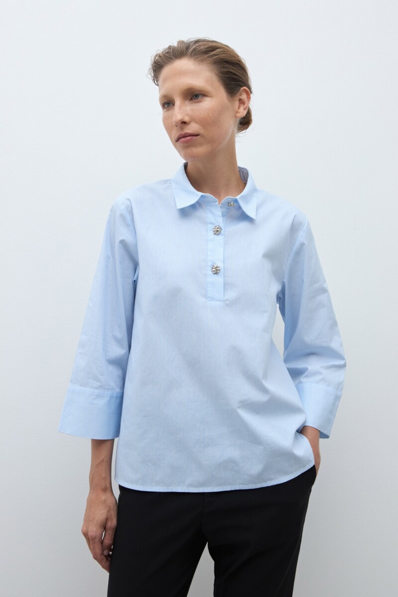 Blusa rayada cuello camisa celeste