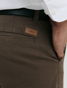080422 PANTALÓN SPORT S/PINZAS HARRY Marron