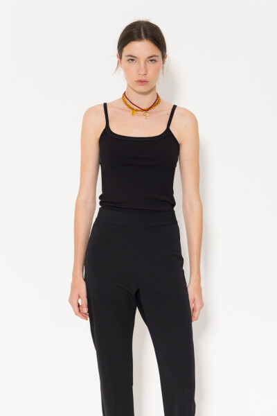 MUSCULOSA MANU Negro