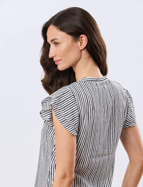 BLUSA ESTAMPADA CON VOLADOS Rayanegra