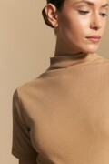 POLERA ZAMORA Beige Oscuro