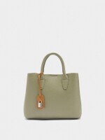 Bolso Tote Con Textura Y Colgante caqui