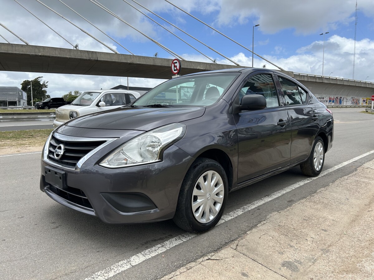 Nissan Versa 2020 EXCELENTE ESTADO! | Permuta / Financia Nissan Versa 2020 EXCELENTE ESTADO! | Permuta / Financia