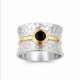 Anillo plata y lamina de oro martillado con zirconia azul Anillo plata y lamina de oro martillado con zirconia azul