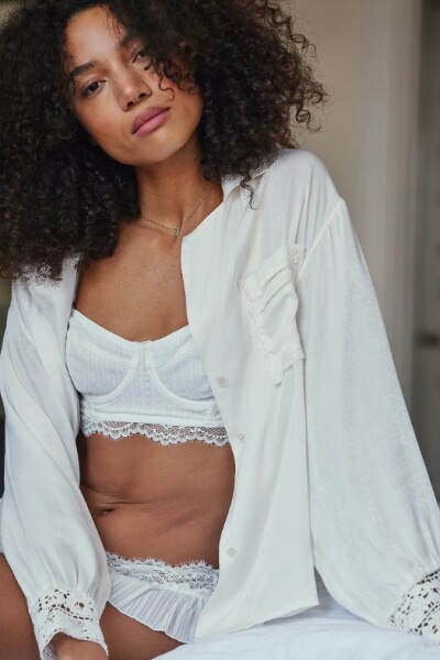 MIDNIGHT MUSE SLEEP SHIRT Marfil