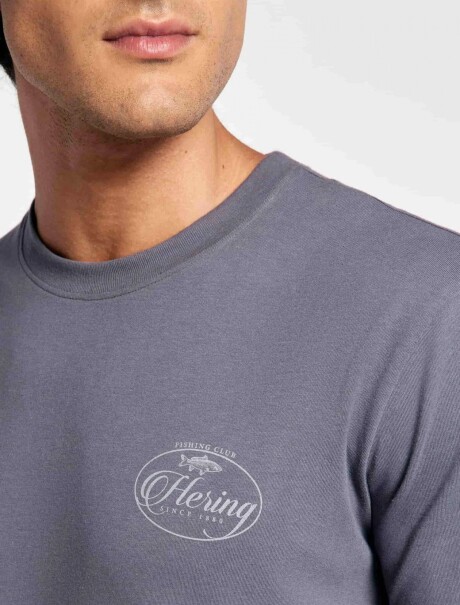 CAMISETA CON ESTAMPA MODELO REGULAR GRIS