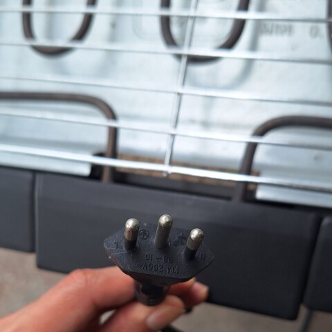 [OUTLET] Grill Parrilla Eléctrica Negra Multilaser Gourmet con Pedestal Potencia 1800W [OUTLET] Grill Parrilla Eléctrica Negra Multilaser Gourmet con Pedestal Potencia 1800W