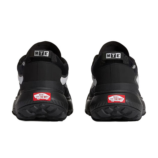 Championes Vans Mte Crosspath Rflc - Negro Championes Vans Mte Crosspath Rflc - Negro