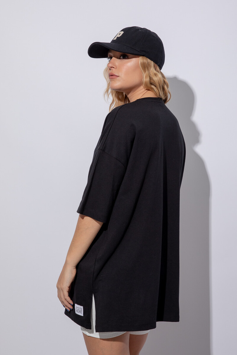 REMERA LETITI Negro