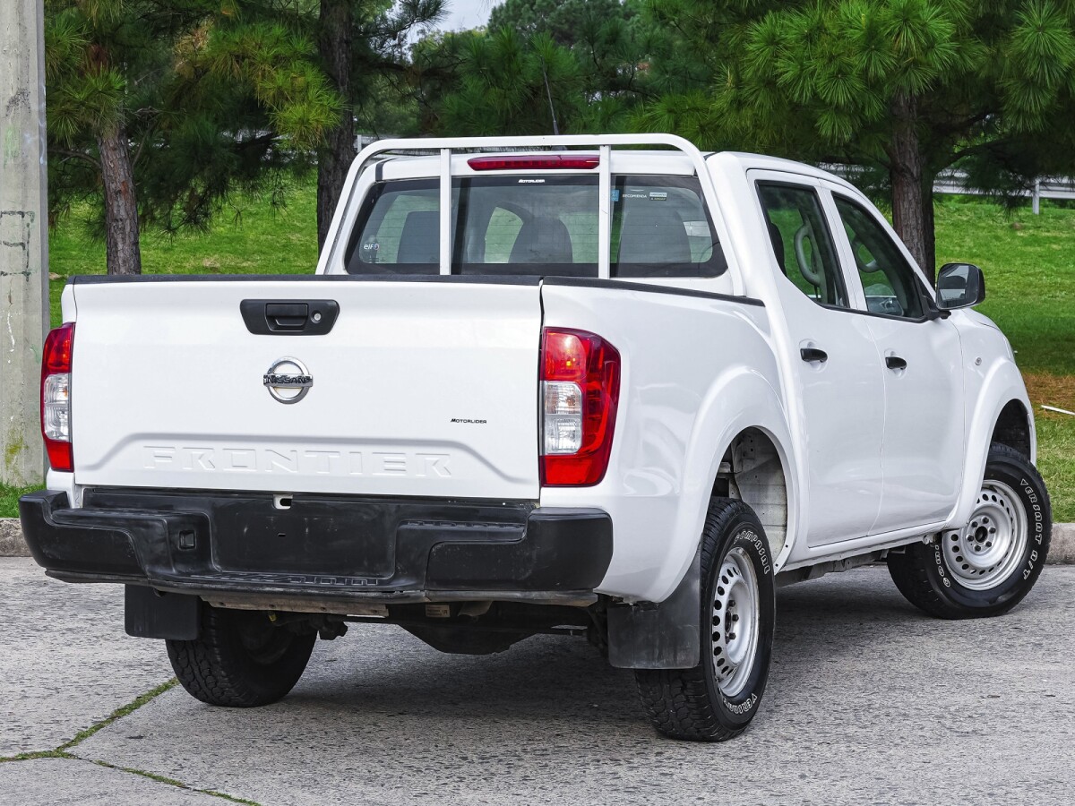 Nissan Frontier NP300 2.5 TDI 4x2| Permuta / Financia Nissan Frontier NP300 2.5 TDI 4x2| Permuta / Financia