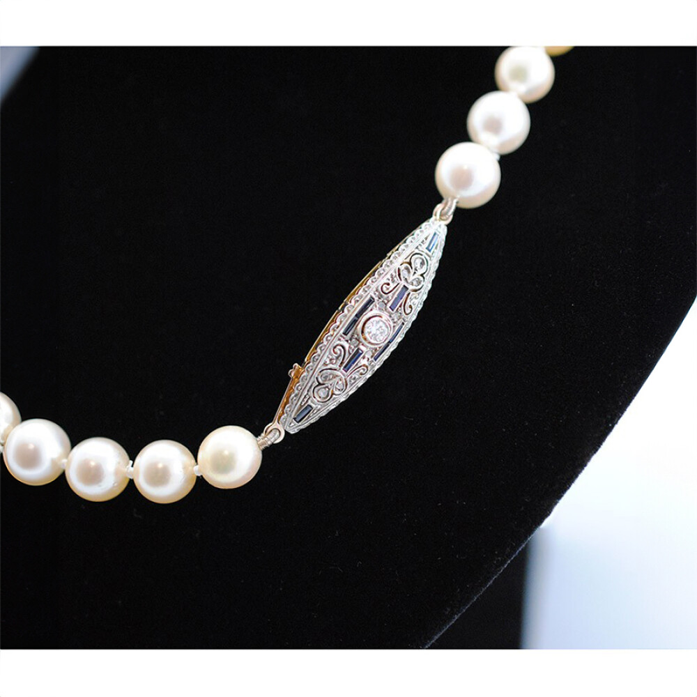 Collar Perlas De Cultivo Con Importante Broche En Oro 18K Collar Perlas De Cultivo Con Importante Broche En Oro 18K