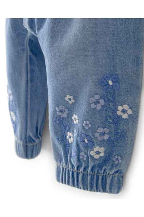 Pantalón jean con bordado floral Sin color