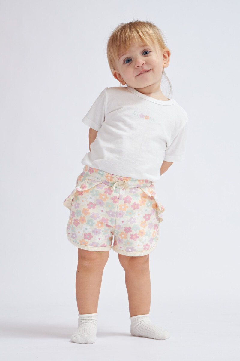 Short deportivo Estampado flores crema