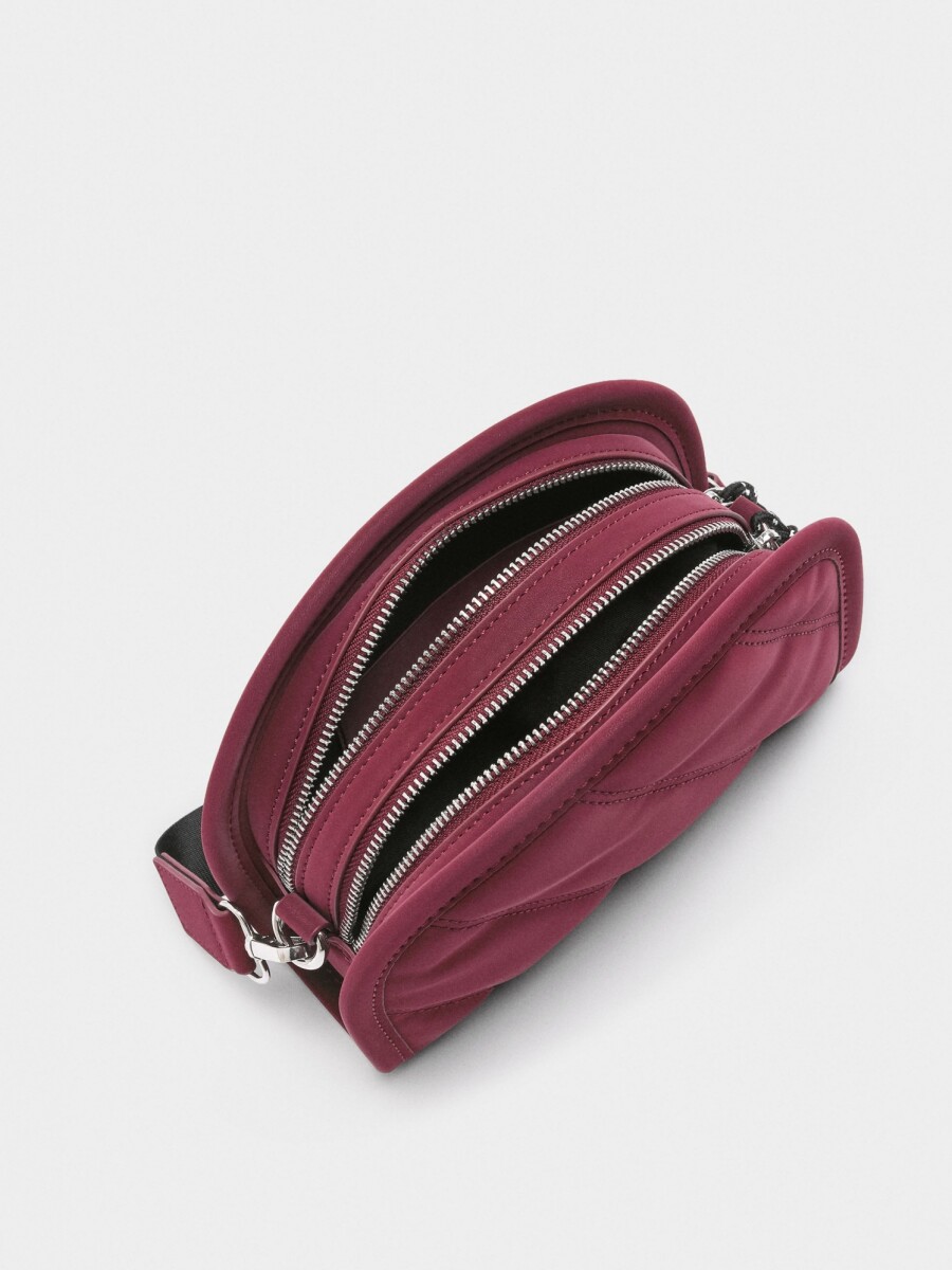 Bolso Bandolera Textura Suave Y Colgante burdeos