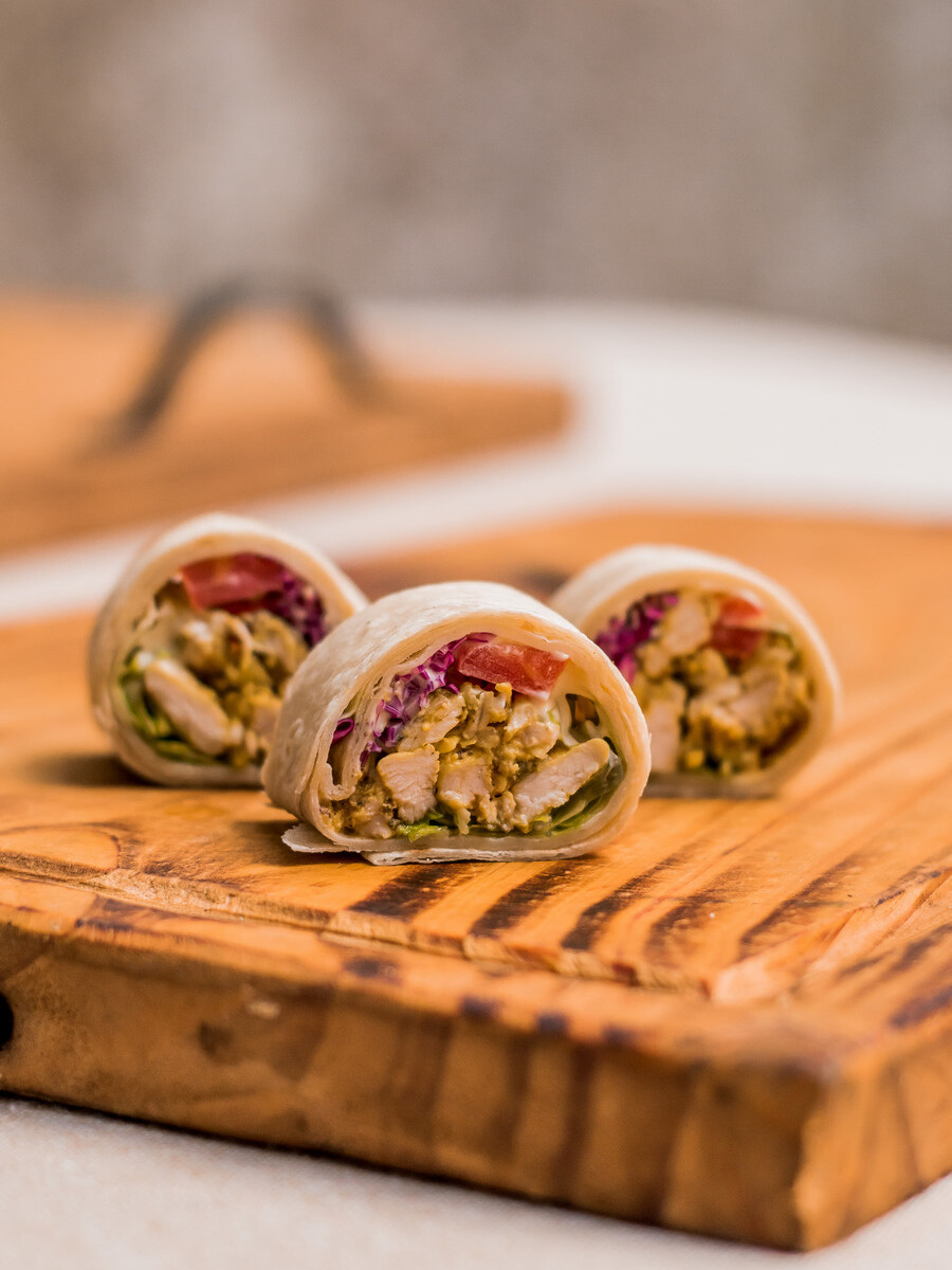 Mini wraps de pollo o cerdo feteado Mini wraps de pollo o cerdo feteado