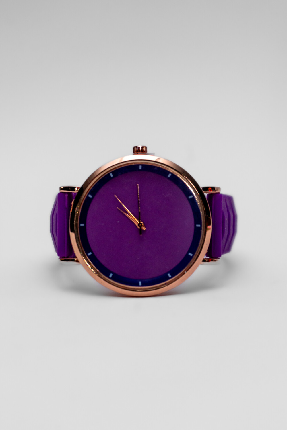 Reloj Piramide Violeta