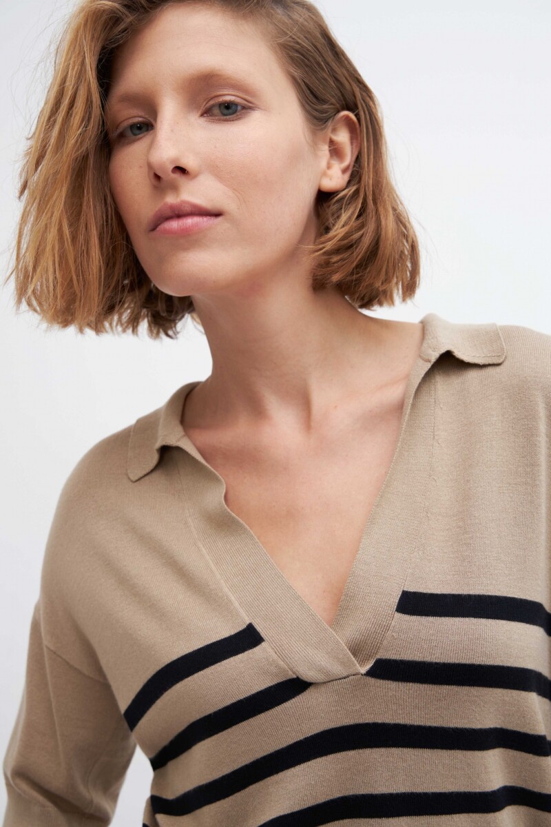 Sweater rayado cuello polo visón