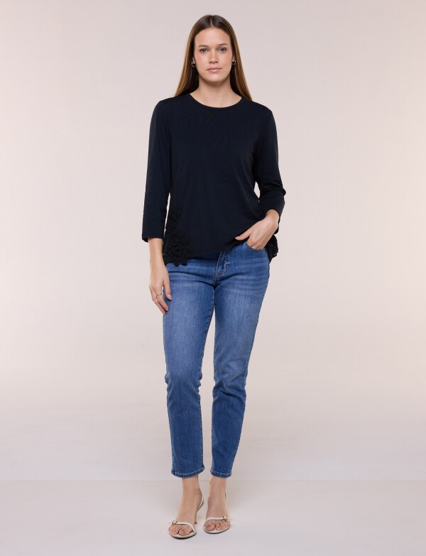 Remera De Algodón Con Aplique NEGRO