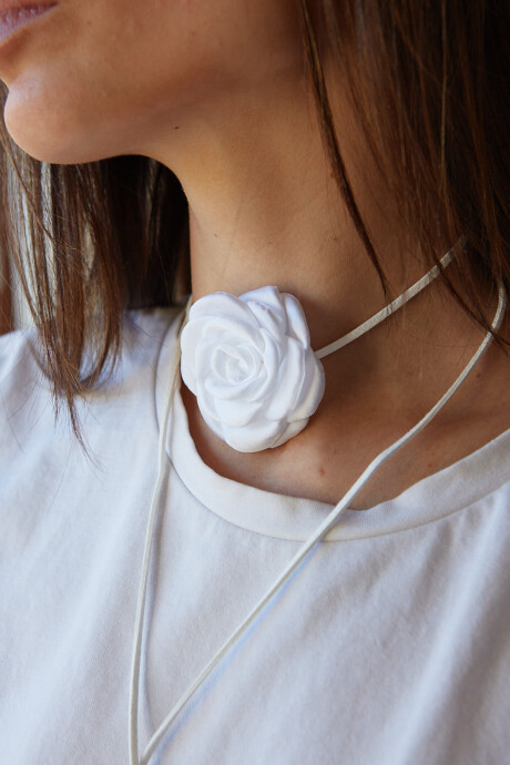 CHOKER FLEUR WHITE