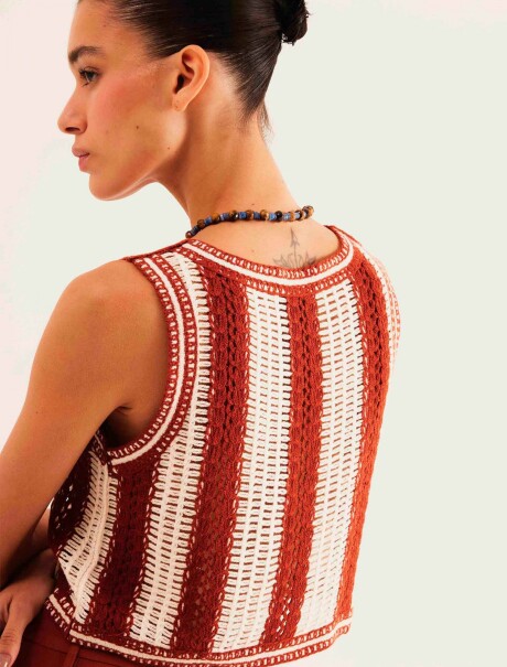 CHALECO DE PUNTO CON BOTONES ROJO