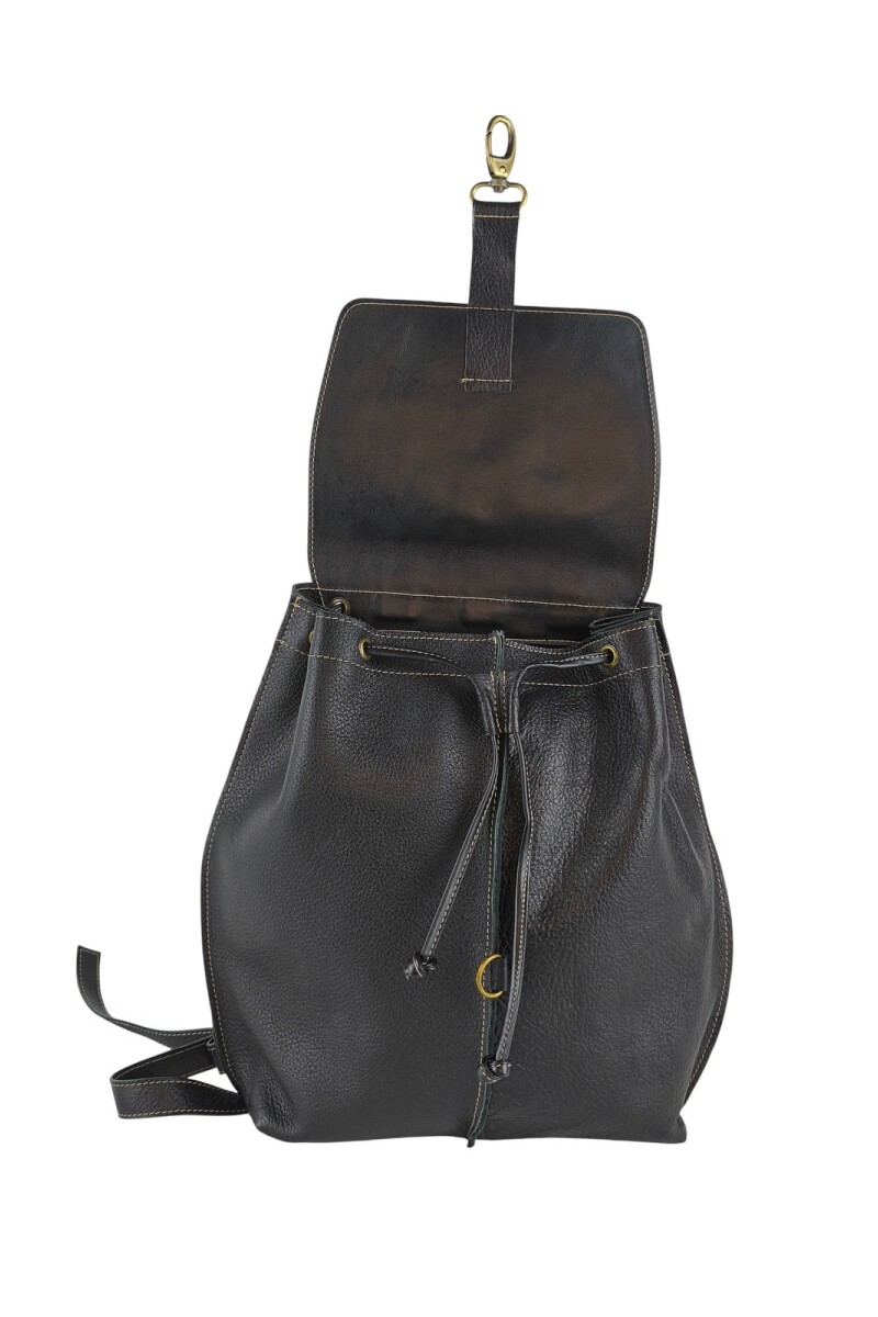 Mochila de cuero con solapa Mochila de cuero con solapa