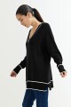 Sweater escote en V contratono NEGRO