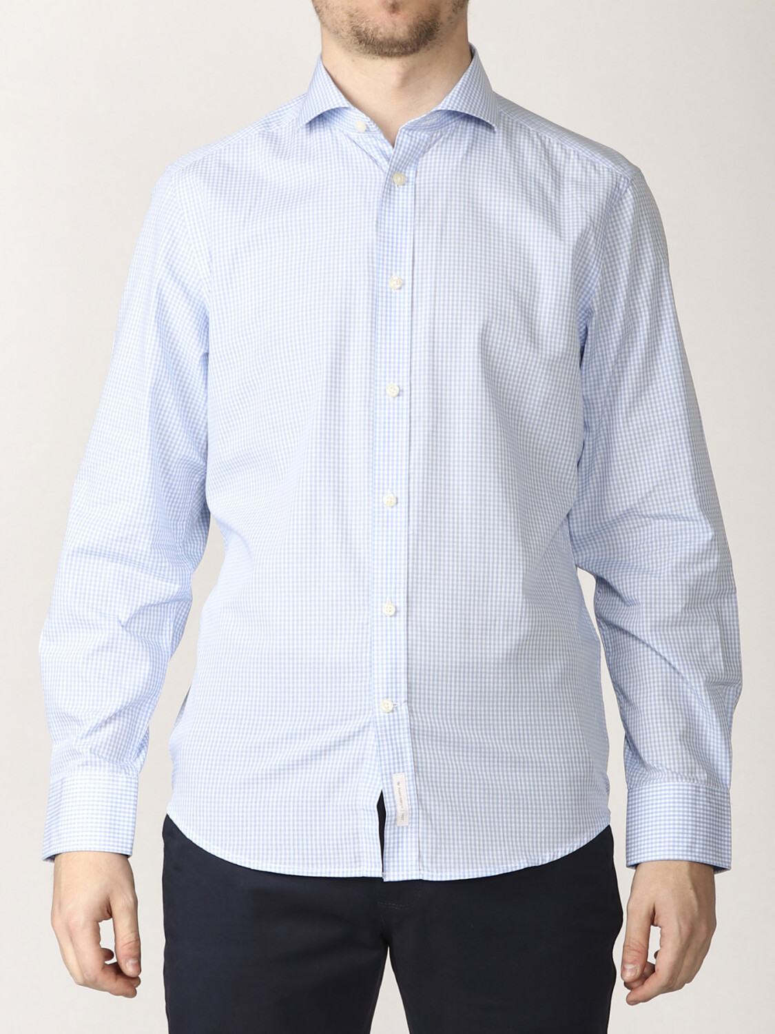 Camisa celeste cuello discount blanco