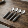 Set 3+1 Cuchara de té mango plástico negro KUTT Set 3+1 Cuchara de té mango plástico negro KUTT